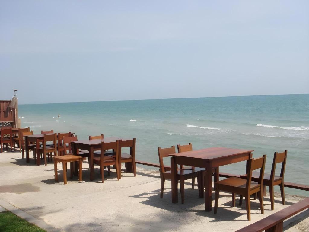 Baan Talay Dao Resort HHQ Exterior foto