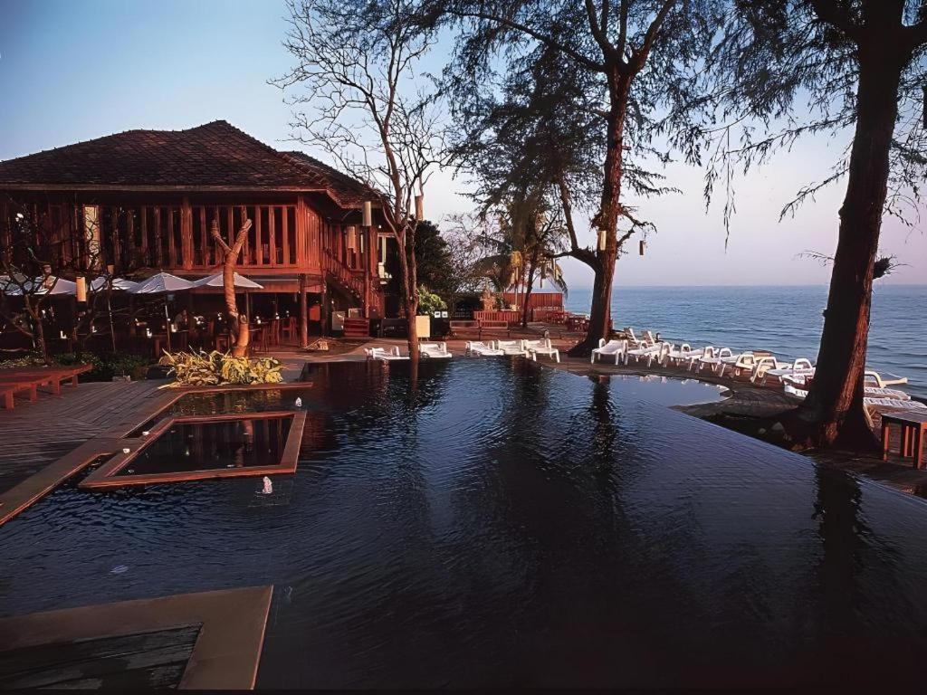Baan Talay Dao Resort HHQ Exterior foto