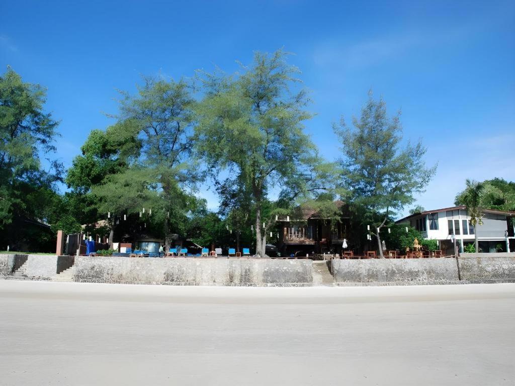 Baan Talay Dao Resort HHQ Exterior foto